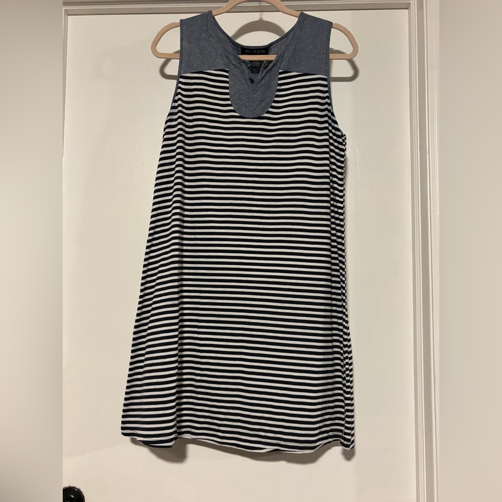 Chic Striped Sleeveless Dress